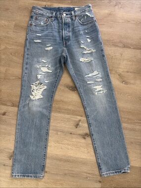 Levi’s Women’s  28x30 150th anniversary 501 Distressed Light Blue Jeans Selvedge